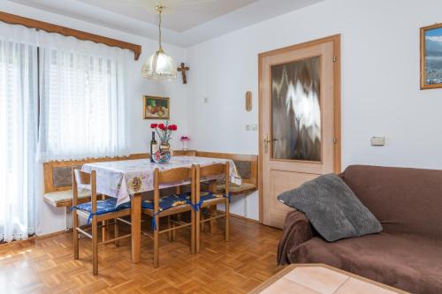 Posezení v ubytování Holiday Home Pri Srni