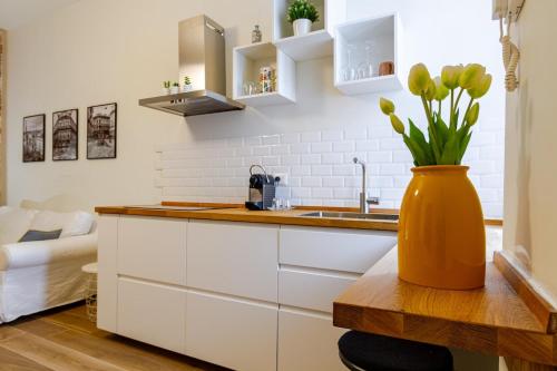 MiaHome43 - Cozy Milan Apartment Near Loreto