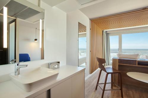 Nespecifikovaný výhled na moře nebo výhled na moře při pohledu z hotelu