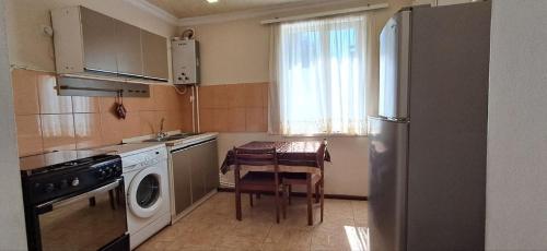 Afbeelding uit fotogalerij van Sayat-Nova Apartment Dilijan in Dilidzjan