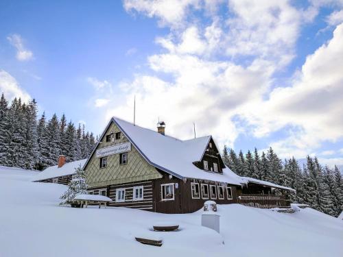 Chalet U Dvou vleků by Interhome v zimě