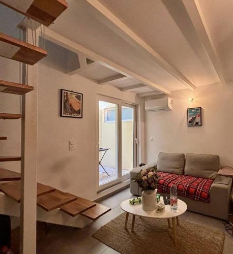 Nice Signature Delille