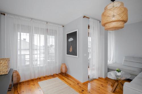 AeroLuxe Living 1BD Apartment by Flat Mаnager