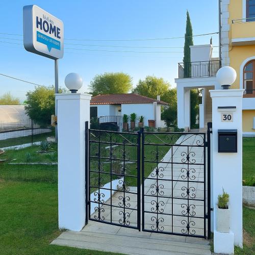 Gambar di galeri bagi Navy Studio by likeyourhome with Mountain View Balcony, Near Beach 1 km, Self Check-in di Vátos