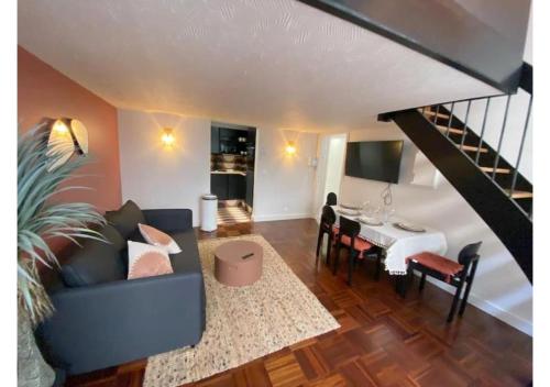 Apartment Le Marais Place des Vosges by Studio Prestige