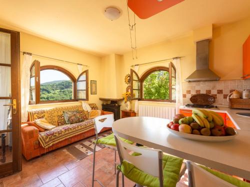 Posezení v ubytování Holiday Home La Limonaia by Interhome