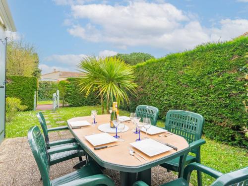 Zahrada ubytování Holiday Home Bois Soleil-2 by Interhome