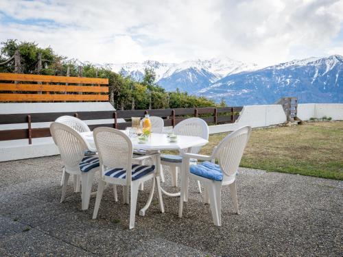 Apartment Austral 105 by Interhome