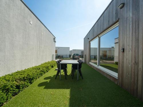 Zahrada ubytování Holiday Home New Dahlia 8 by Interhome