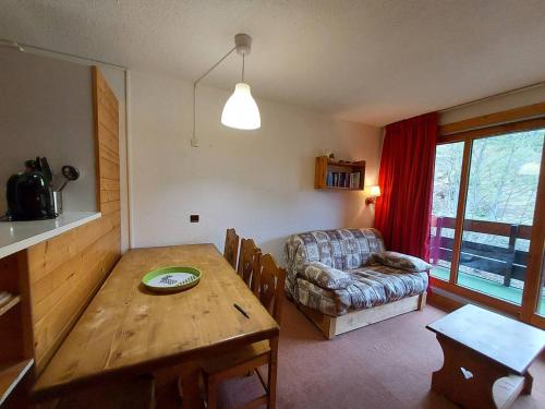 Appartement lumineux 2 pièces à Crève Coeur, proche pistes et commerces - FR-1-356-271