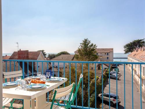 Apartment Les Tilleuls-3 by Interhome