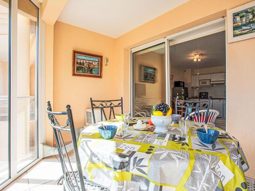 Apartment Les Rives du Soleil by Interhome
