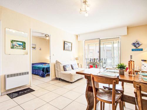 Apartment Les Rives du Soleil by Interhome