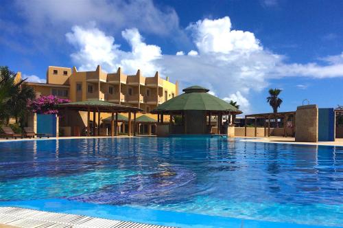 Ocean & Pool - 2 bedroom Apartment