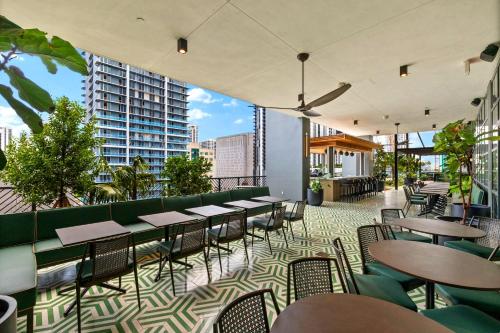 PH 49 Floor Luxury Studio w Free Parking photo 35