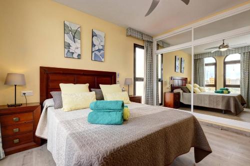 013 Pueblo Evita Club, Private 2 Bed Benalmadena Apt Close to Beach