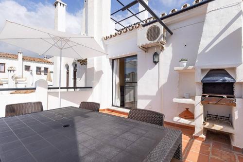 013 Pueblo Evita Club, Private 2 Bed Benalmadena Apt Close to Beach