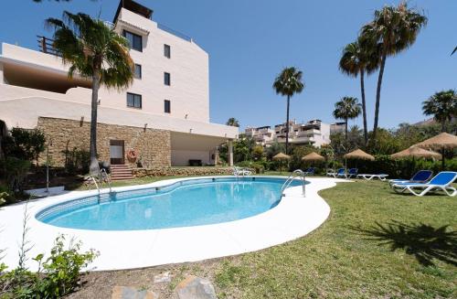 029 Santa Maria Elviria Golf Sea Views Penthouse, Private Terrace