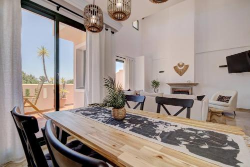 029 Santa Maria Elviria Golf Sea Views Penthouse, Private Terrace