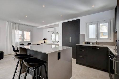 022 Stylish & Modern Fuengirola Apt, Near Beach