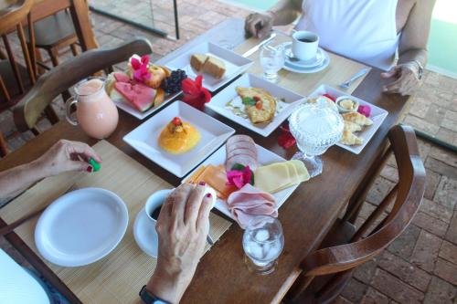 Φαγητό σε αυτό το πανδοχείο ή κάπου εκεί κοντά