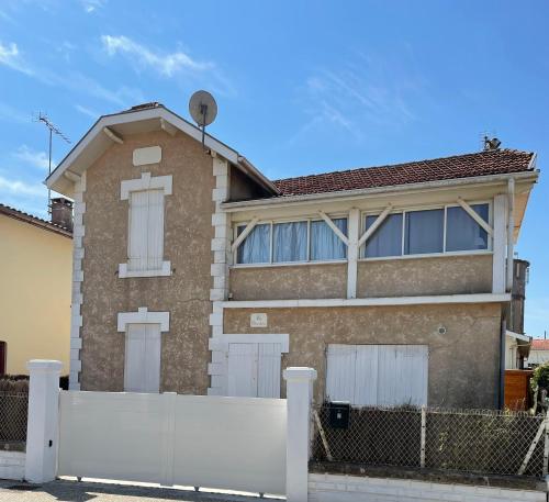 Maison familiale à 200m de la plage