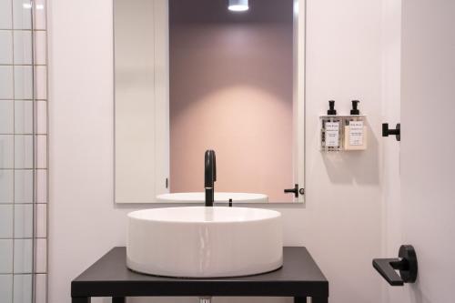 Bilik mandi di Maison Sainte-Thérèse By Maisons & co