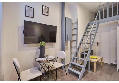Studio Center of Paris Montmartre by Studio prestige