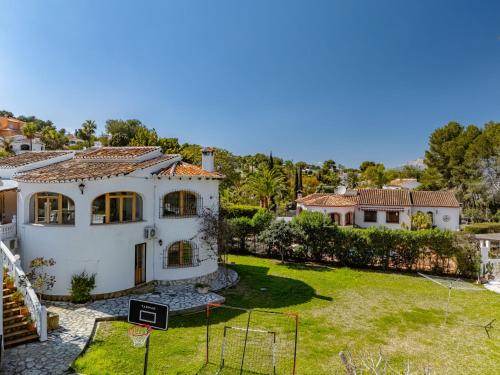 Villa Sierra Pinos Plus by Interhome
