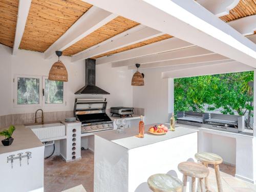 Villa Sierra Pinos Plus by Interhome