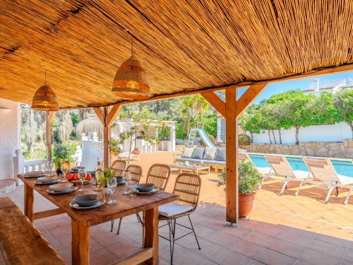 Villa Sierra Pinos Plus by Interhome