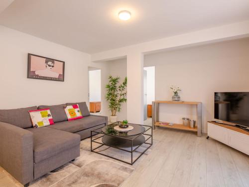 Apartment Le Christina by Interhome
