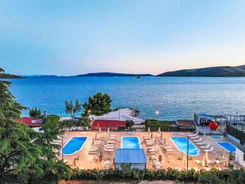 Apartment Medena-4 by Interhome