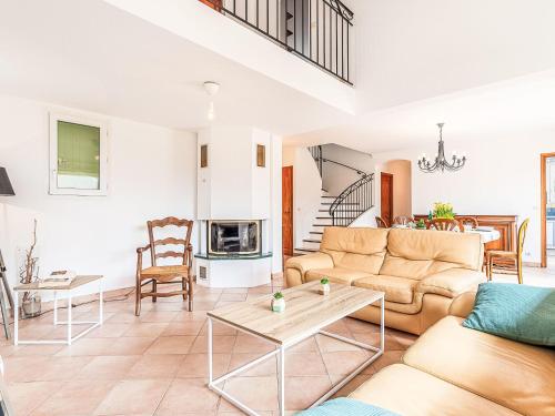 Posezení v ubytování Holiday Home Villa la pivoine by Interhome