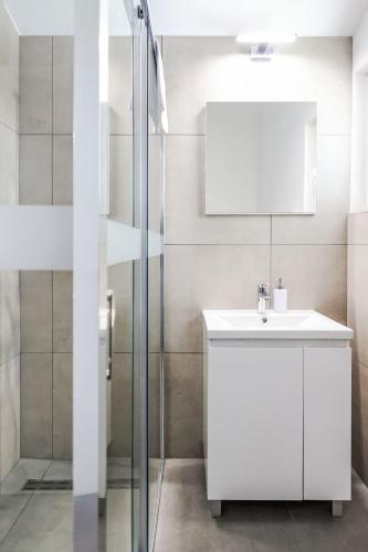 Apartment Medena-5 by Interhome