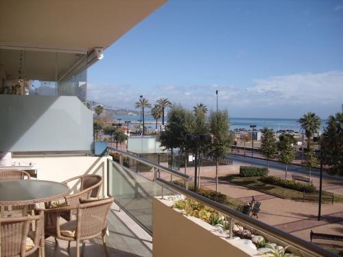 Primera linea de playa en Fuengirola frente al Puerto Deportivo