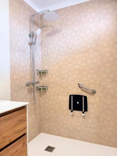 a shower with a glass door in a bathroom at Estudio en Paraiso Royal in Arona