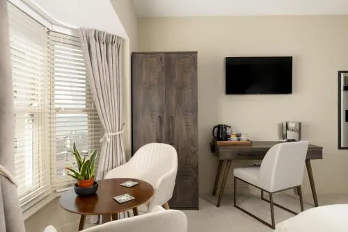 Kings Road Suites photo 12