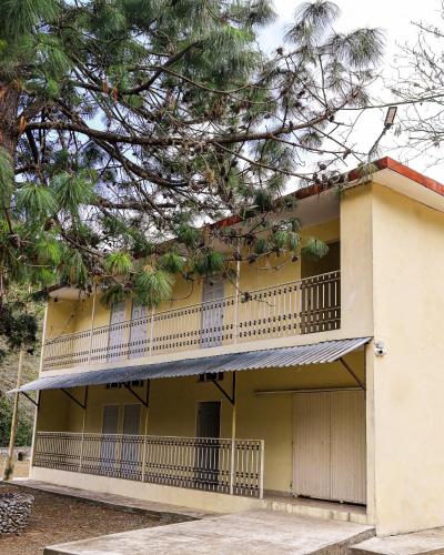 Το κτήριο όπου στεγάζεται  ο ξενώνας