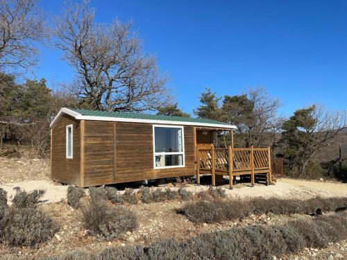 Photo de la galerie de l'établissement Bungalow Mas des Tortues, à Salles-sous-Bois