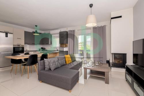 Luxurious Tsimiski 3BDR 3rd Floor