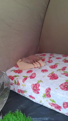 Φωτογραφία από το άλμπουμ του Garden Lake Camping σε Εξαμίλι