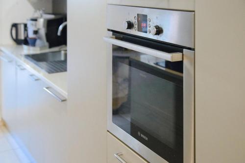 Photo de la galerie de l'établissement GIBBES - T3 avec terasse et parking, à Marseille