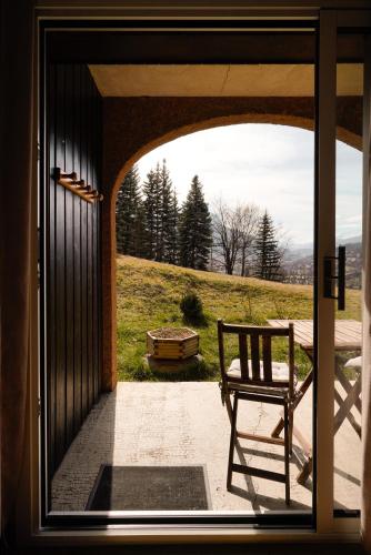 Appartement très calme 2 chambres avec parking et jardin privé sur les hauteurs de Briançon