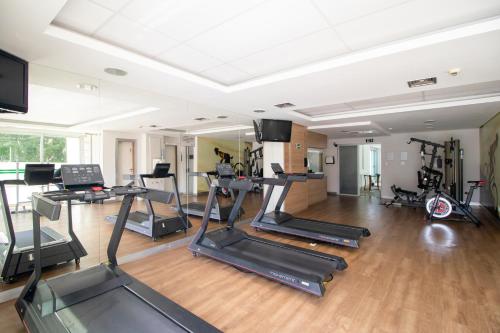 Fitness centrum a/nebo fitness zařízení v ubytování Bourbon Hotel Savassi - Belo Horizonte