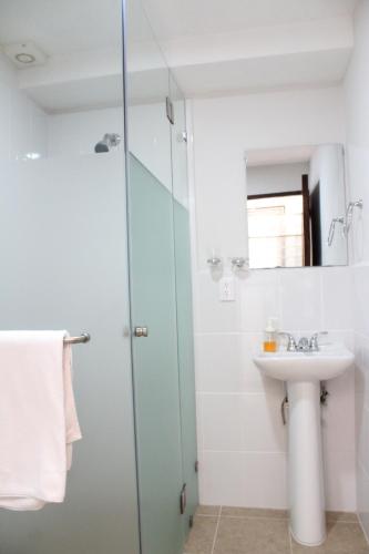 Ένα μπάνιο στο Lofts Las Fuentes