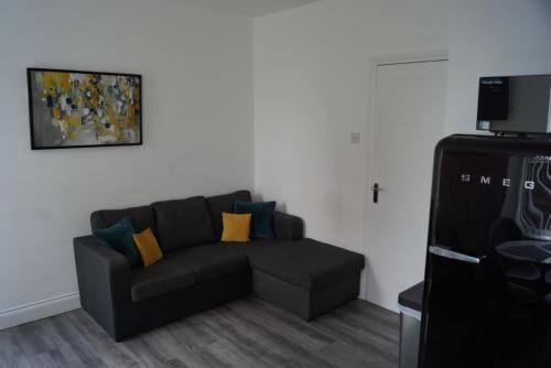 Televisyen dan/atau pusat hiburan di Dundee 1-Bed Apartment - Sleeps 4 - Pet Friendly