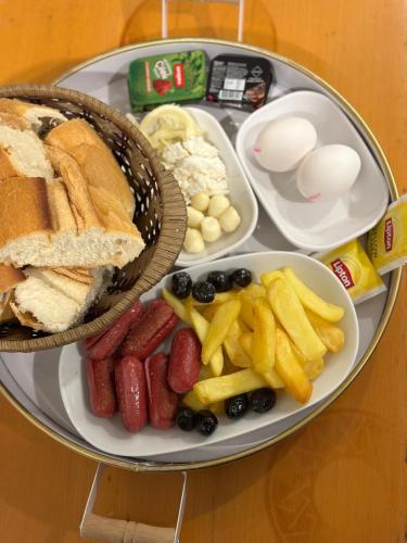 Jídlo v aparthotelu nebo okolí