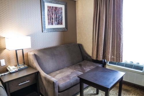 Posezení v ubytování Mississauga Gate Inn