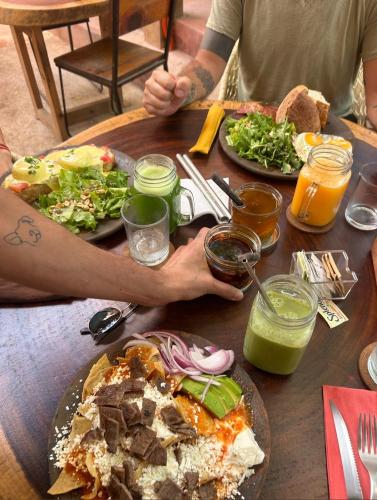 Jídlo v hotelu nebo okolí